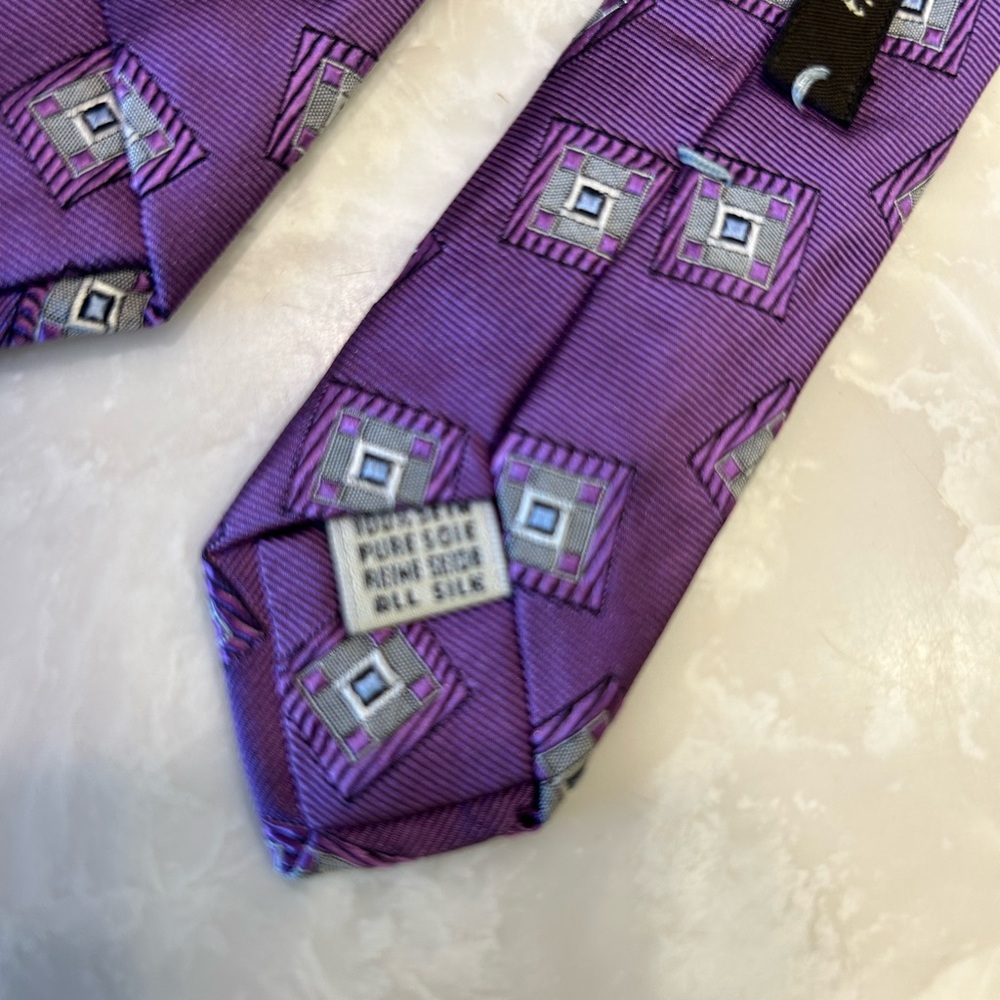 Alfred Dinner London Luxurious Purple Geometric Men's Silk Tie, Made in Italy - Picture 9 of 13